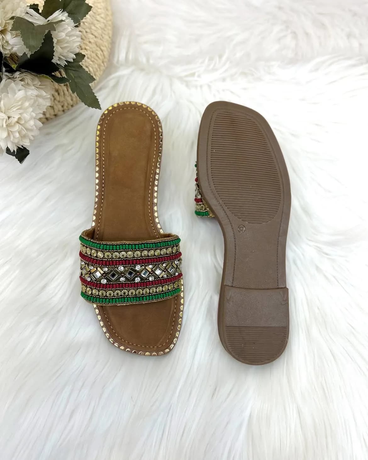 Blossom embroidery flats slippers gold