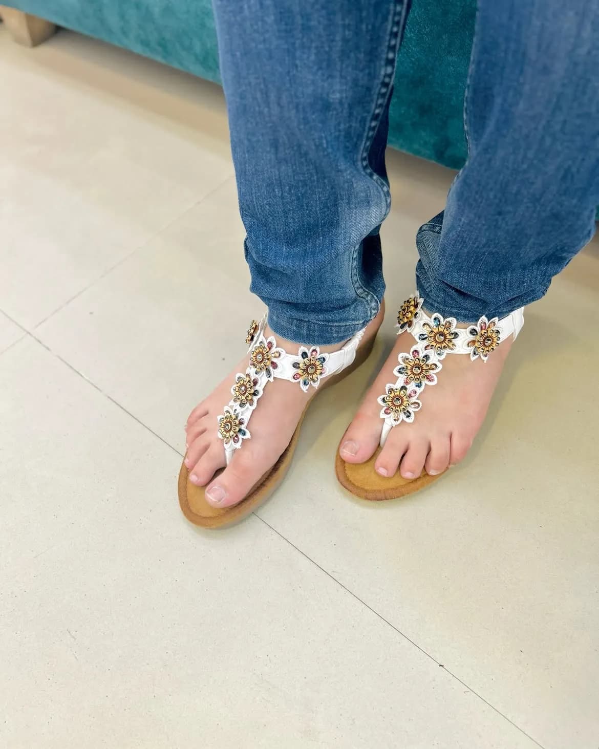 Pansy Embroidery Wedges White