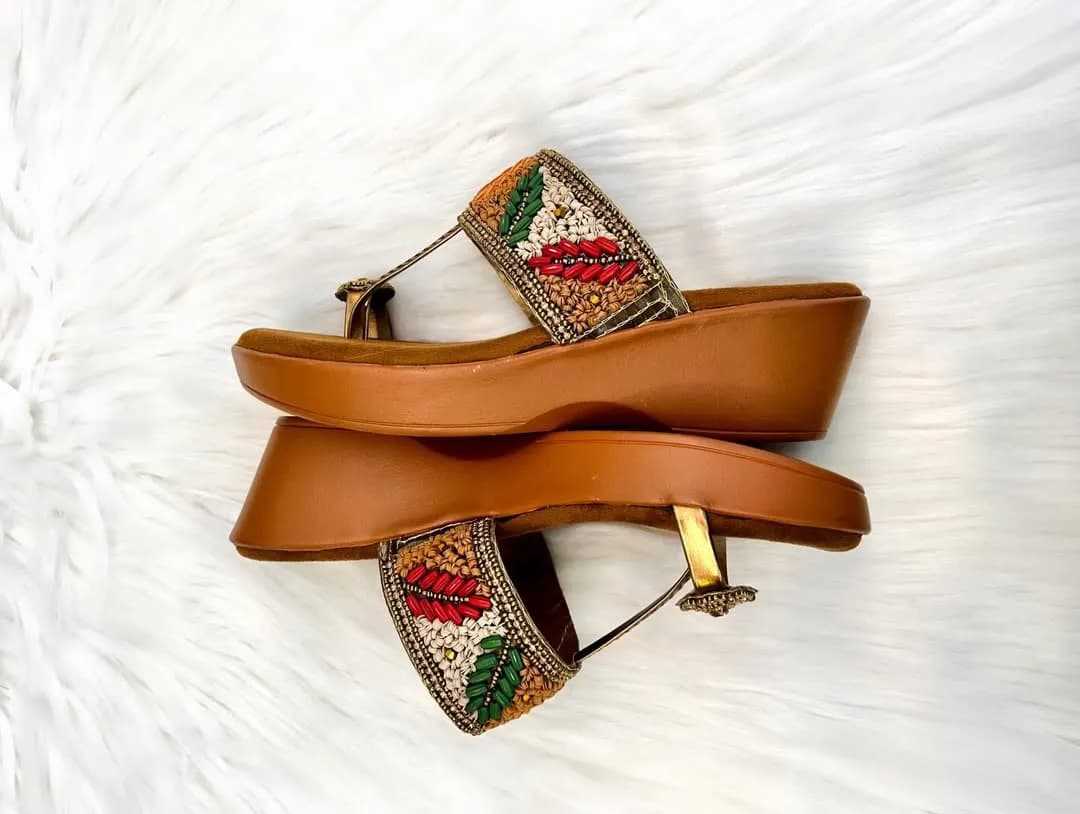 Urbantoes Ethnic Handcrafted Embroidered Kolhapuri Wedges