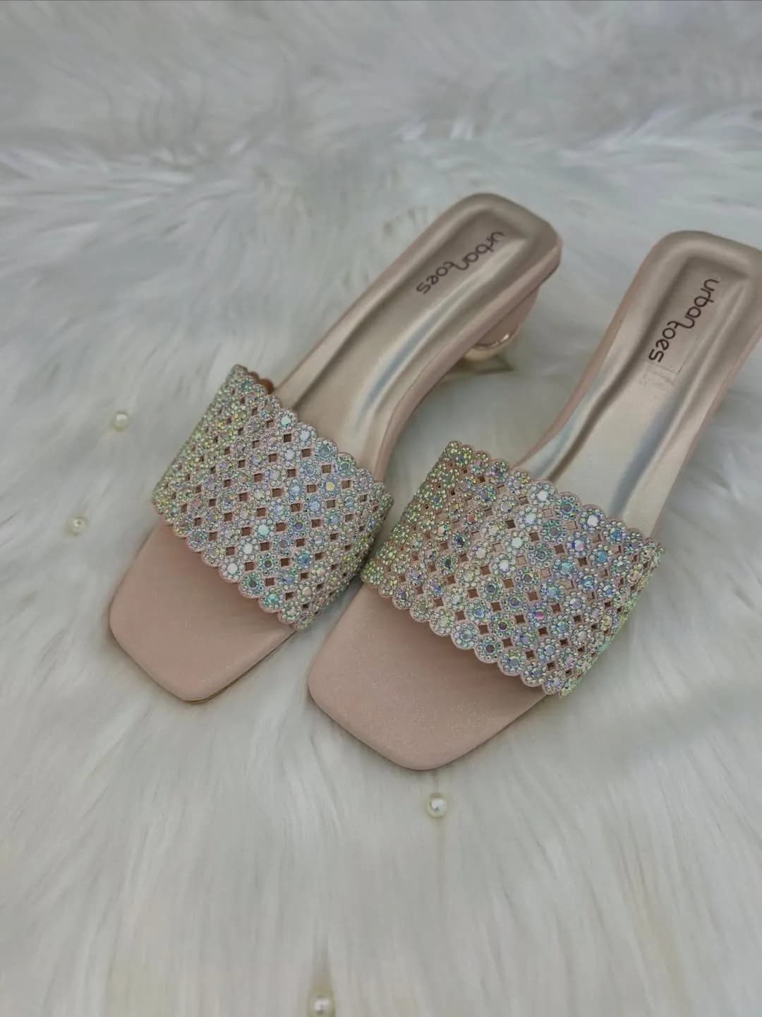 Champagne Shimmer Scalloped Block Heels – Iridescent Mesh Party Sandals