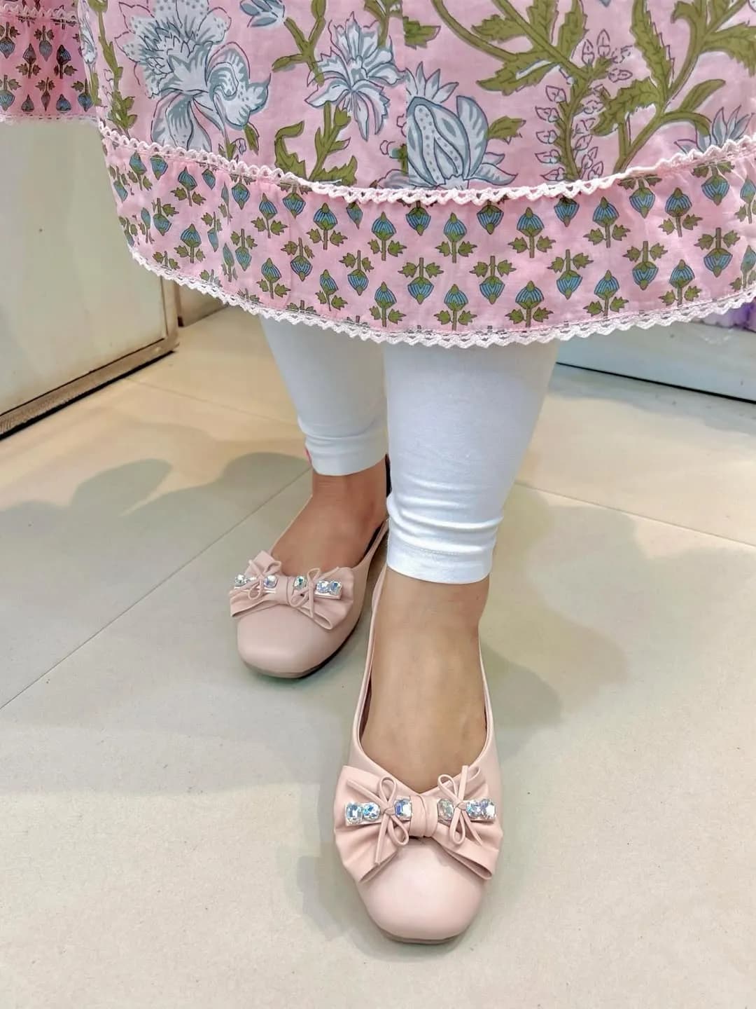 Peachy Blush Embellished Bow Ballerina Flats – Sweetheart Festive Flats