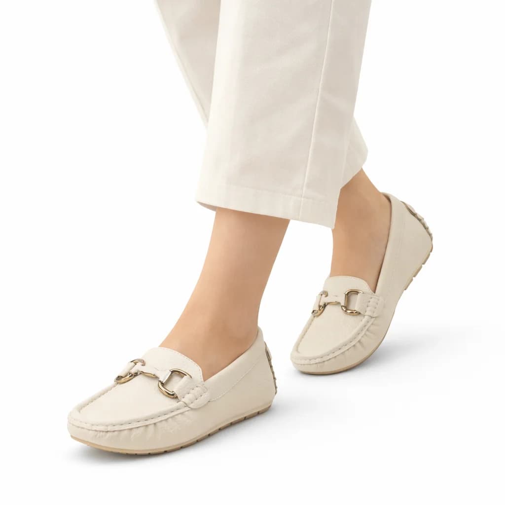 UrbanToes Women’s Off-White Cushioned Walking Flats