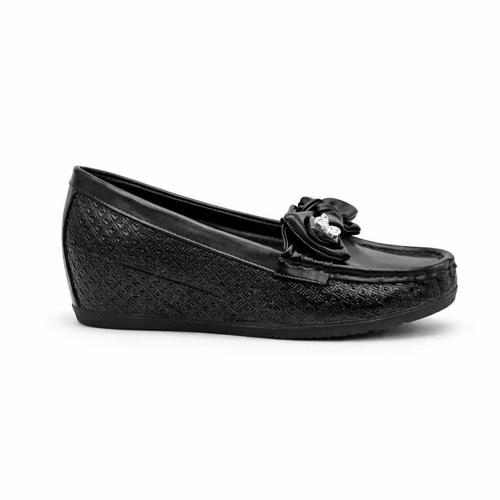 UrbanToes Women’s Black Floral Detail Wedge Loafers