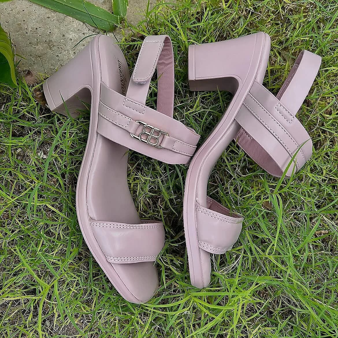 Mauve Block Heel Sandals with Buckle Detail for Women