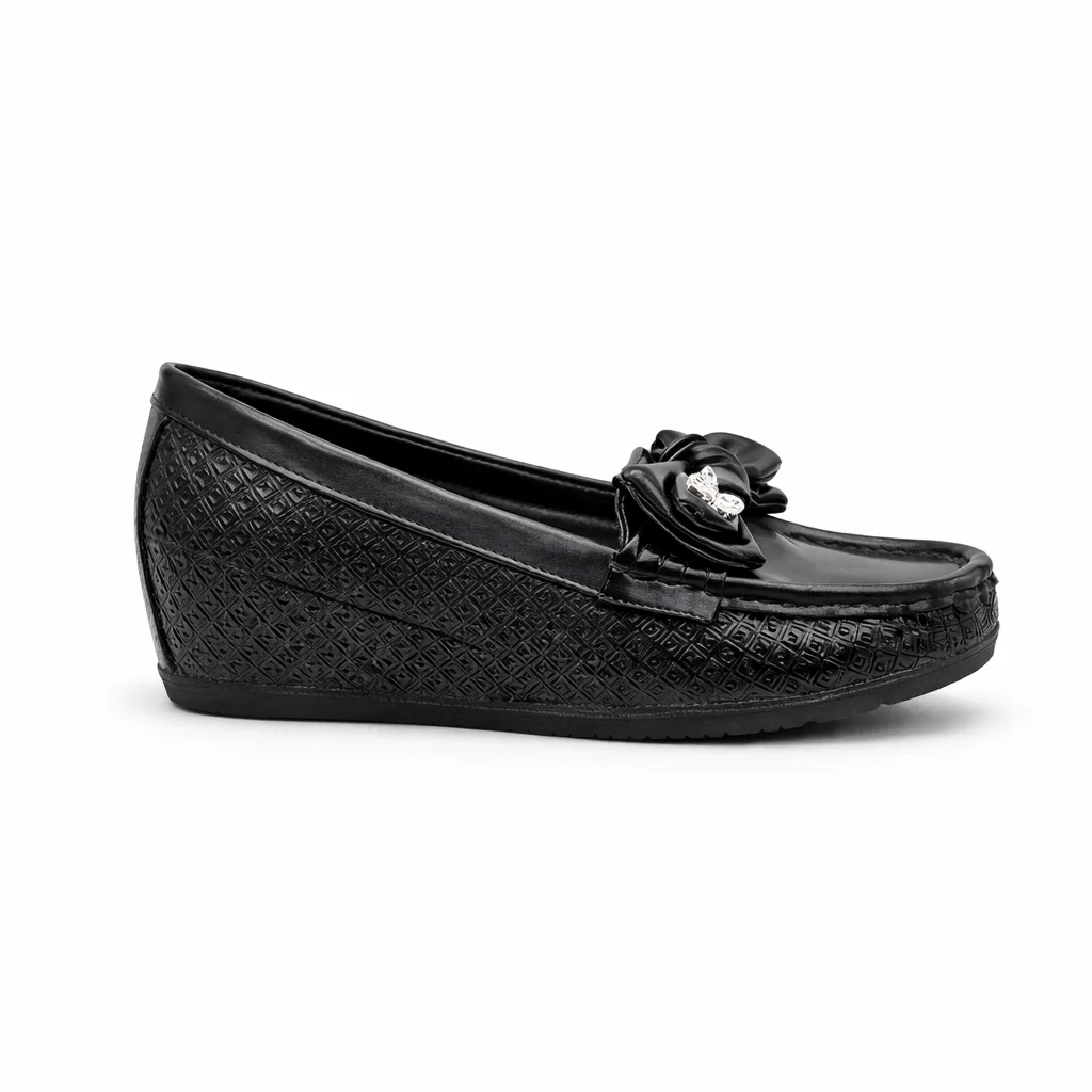 UrbanToes Women’s Black Floral Detail Wedge Loafers