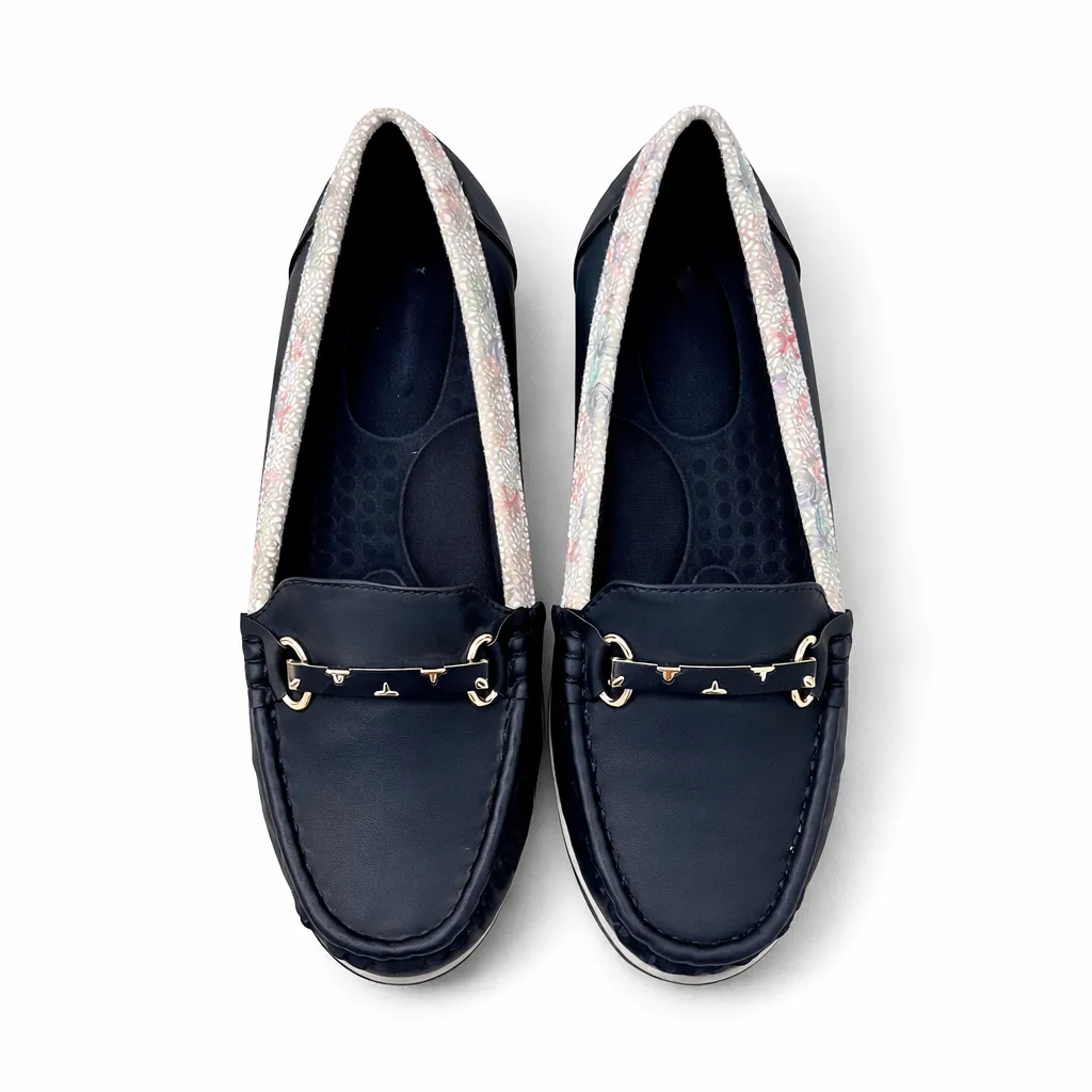 Women’s Comfortable Black Loafers with Cushioned Sole