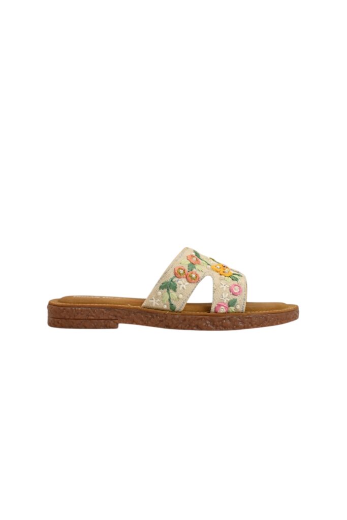 Beige embroidered flat sandals for women